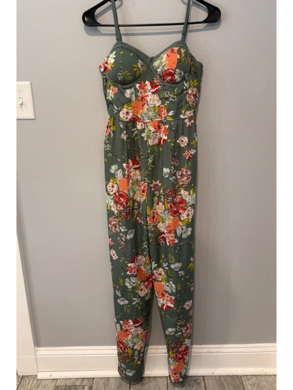 B.O.G. Collective Floral Jumpsuit Size M Sage Blush